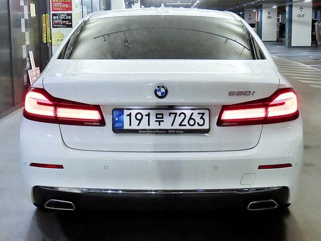 BMW 5 Series - Vista 5