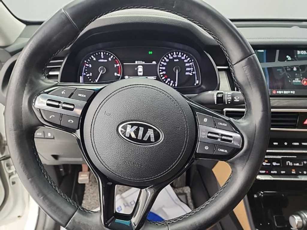 KIA K7 - Vista 9