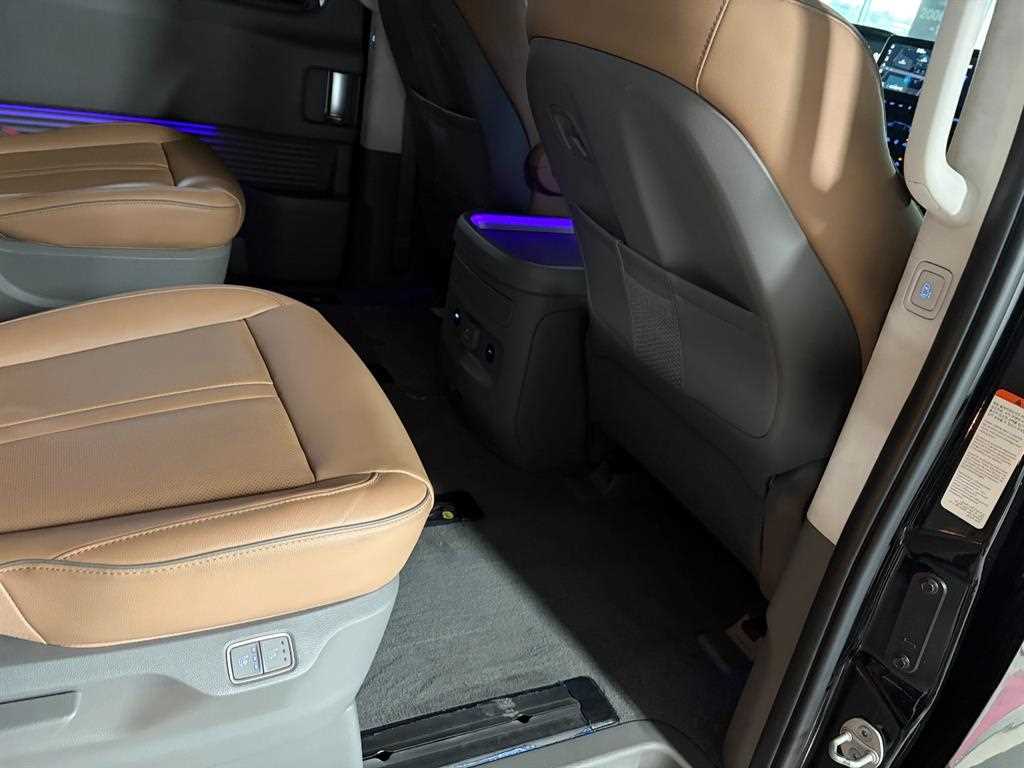 HYUNDAI Staria 2025 Negro - Importación desde Corea - HF Imports Iquique - Foto 16