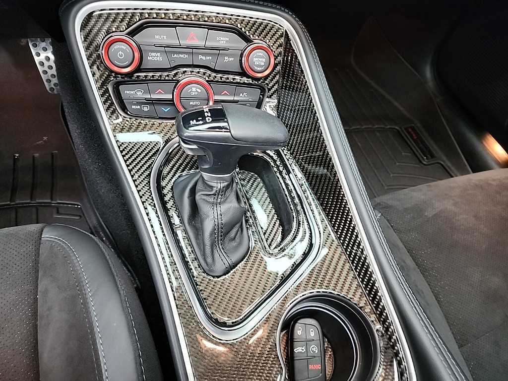 DODGE Challenger - Vista 8