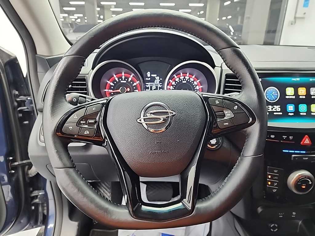 Ssangyong Tivoli - Vista 9