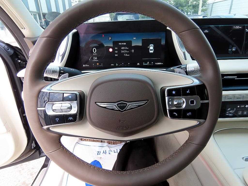 Genesis G90 - Vista 8