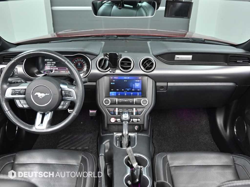 Ford Mustang - Vista 7