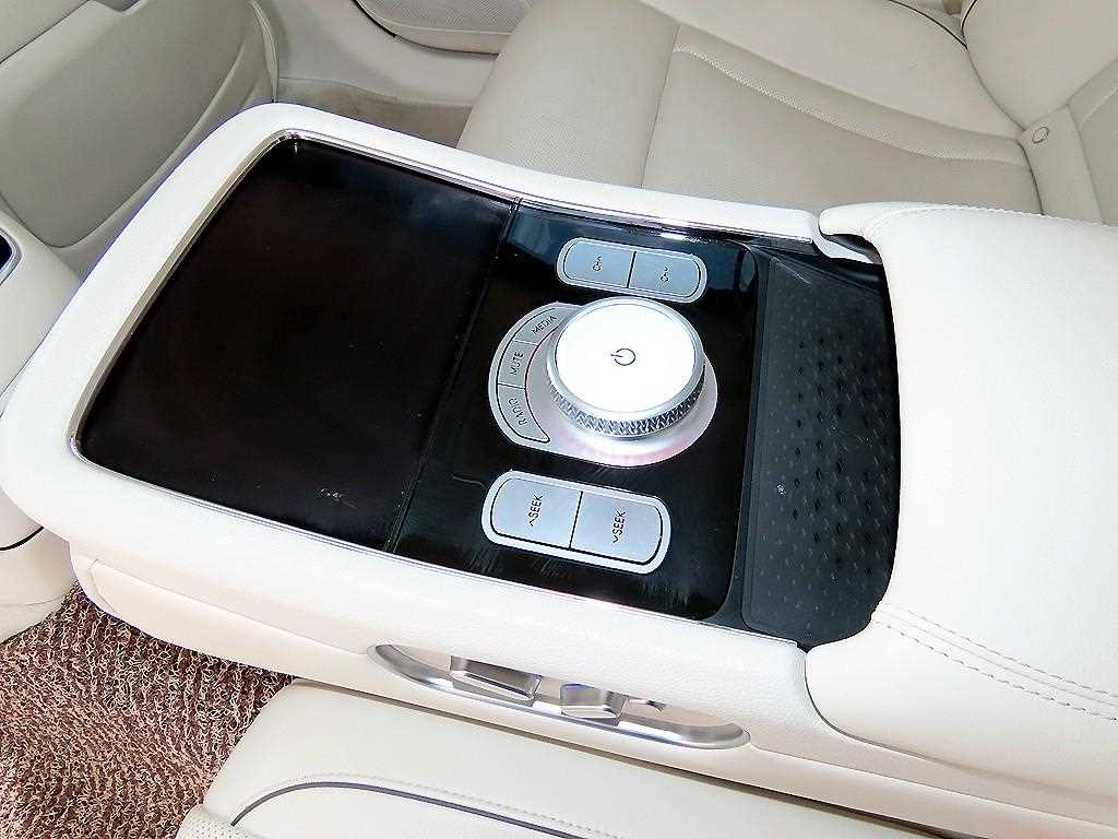 Genesis G90 2022 Negro - Importación desde Corea - HF Imports Iquique - Foto 17