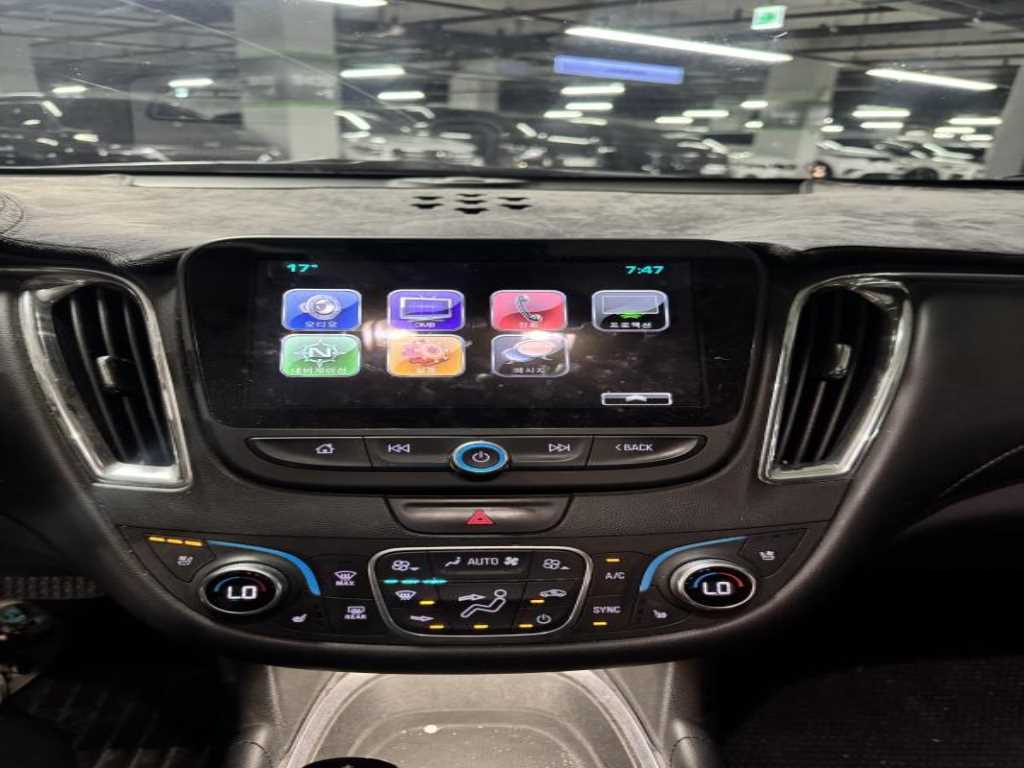 Chevrolet Malibu - Vista 6