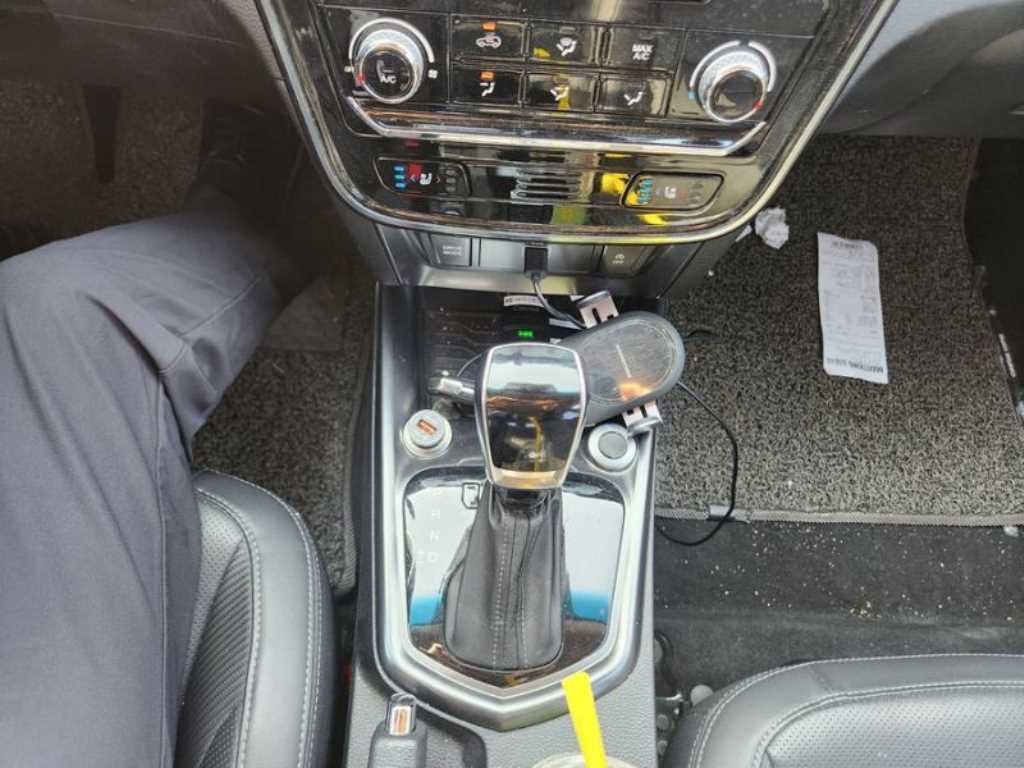 Ssangyong Tivoli - Vista 8