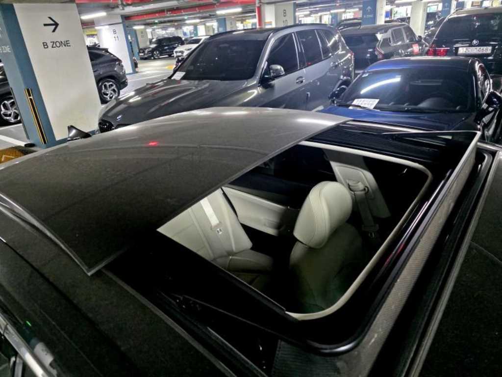 HYUNDAI Grandeur - Vista 7