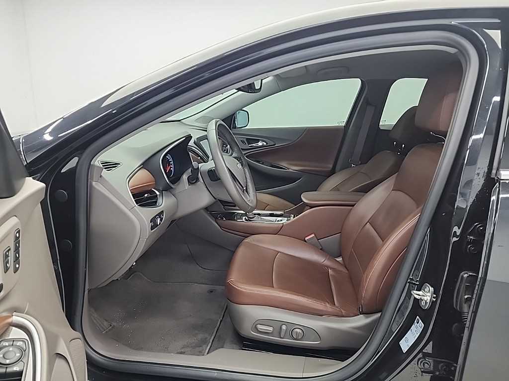 Chevrolet Malibu - Vista 11