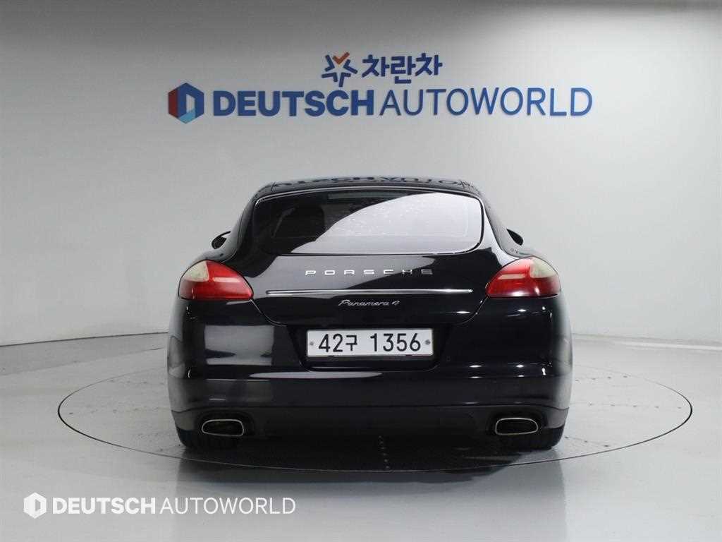 Porsche Panamera - Vista 4