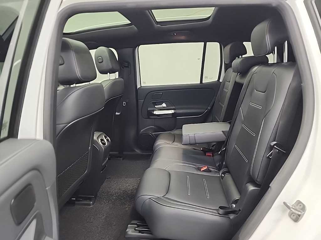 Mercedes Benz EQB - Vista 12