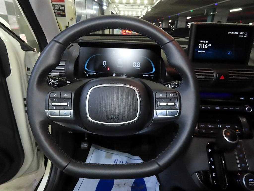 HYUNDAI Casper - Vista 8