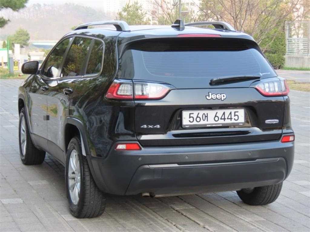 Jeep Cherokee - Vista 4
