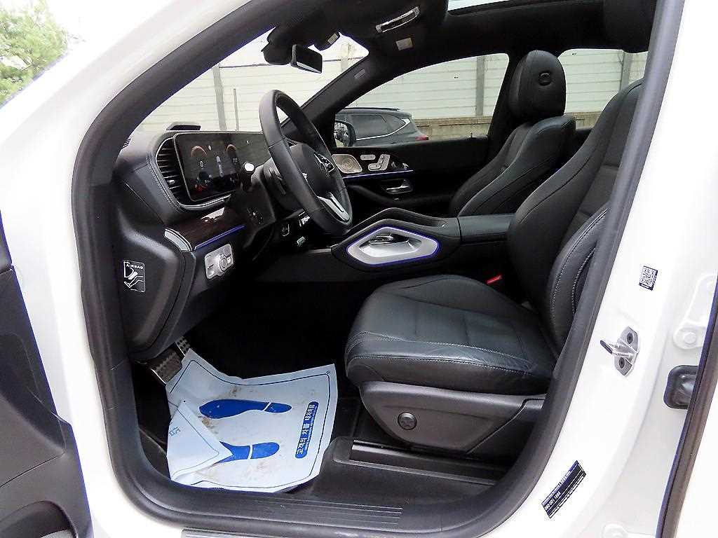 Mercedes Benz GLE Class - Vista 5