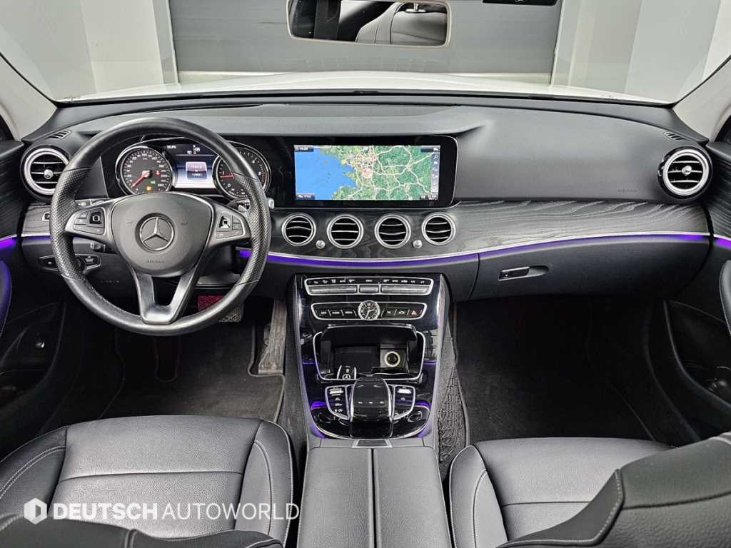 Mercedes Benz E class - Vista 7