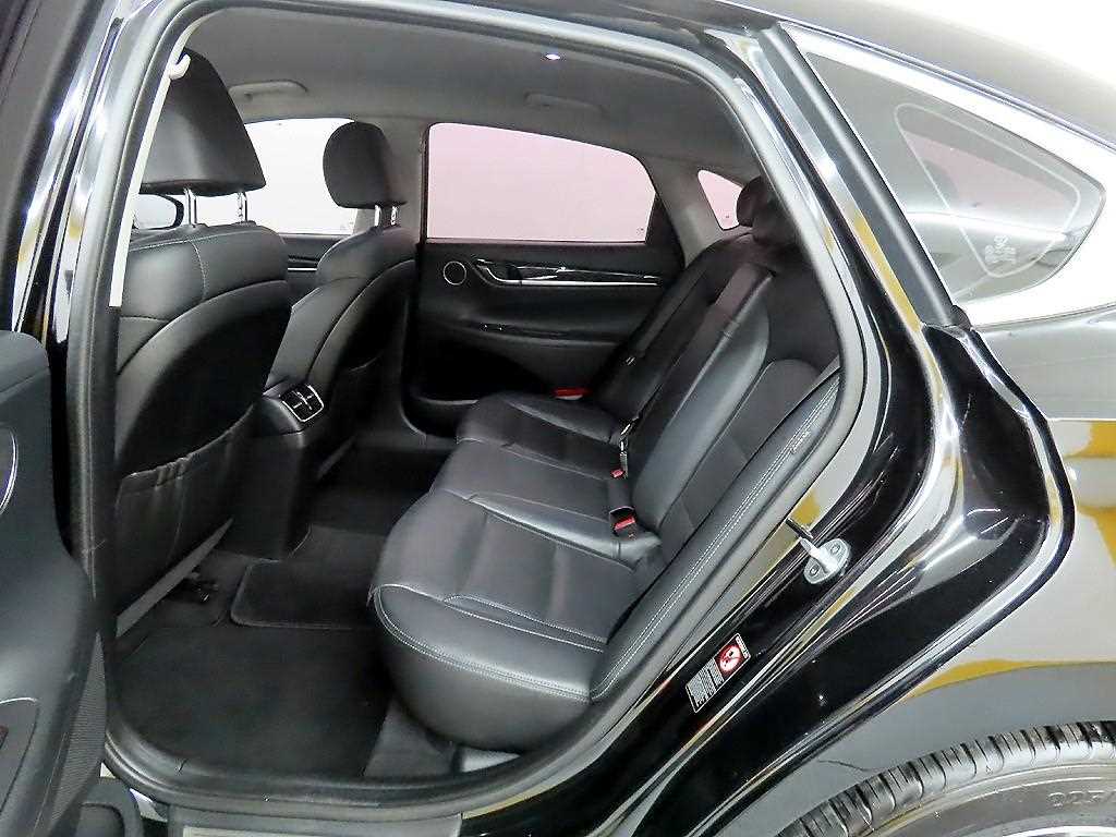 HYUNDAI Grandeur - Vista 6