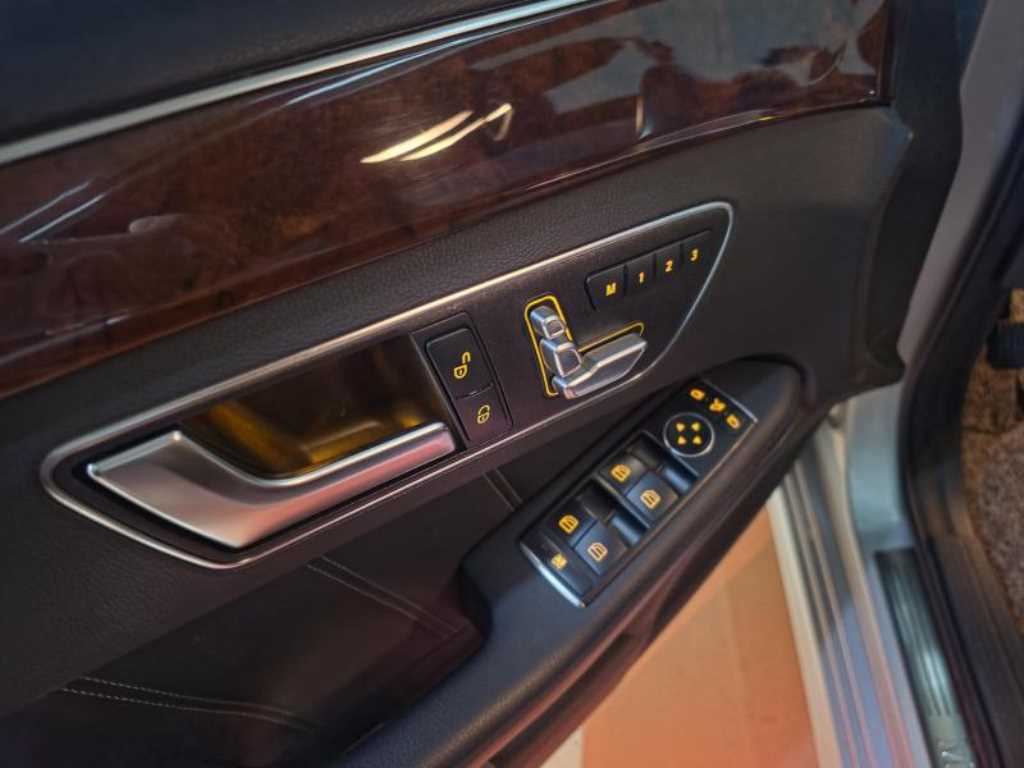 Mercedes Benz E class - Vista 11