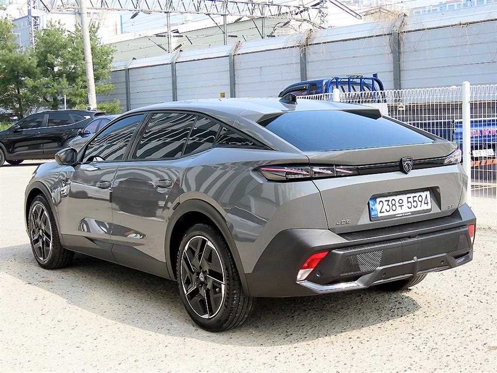 Peugeot 408 - Vista 3