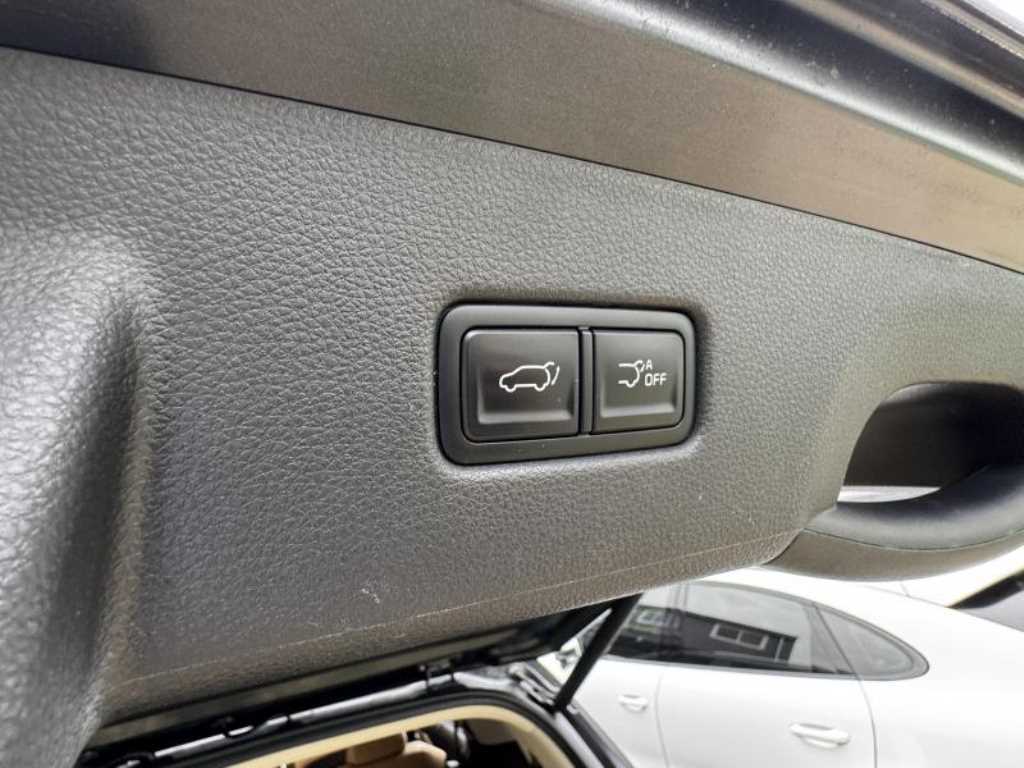 KIA Carnival - Vista 6