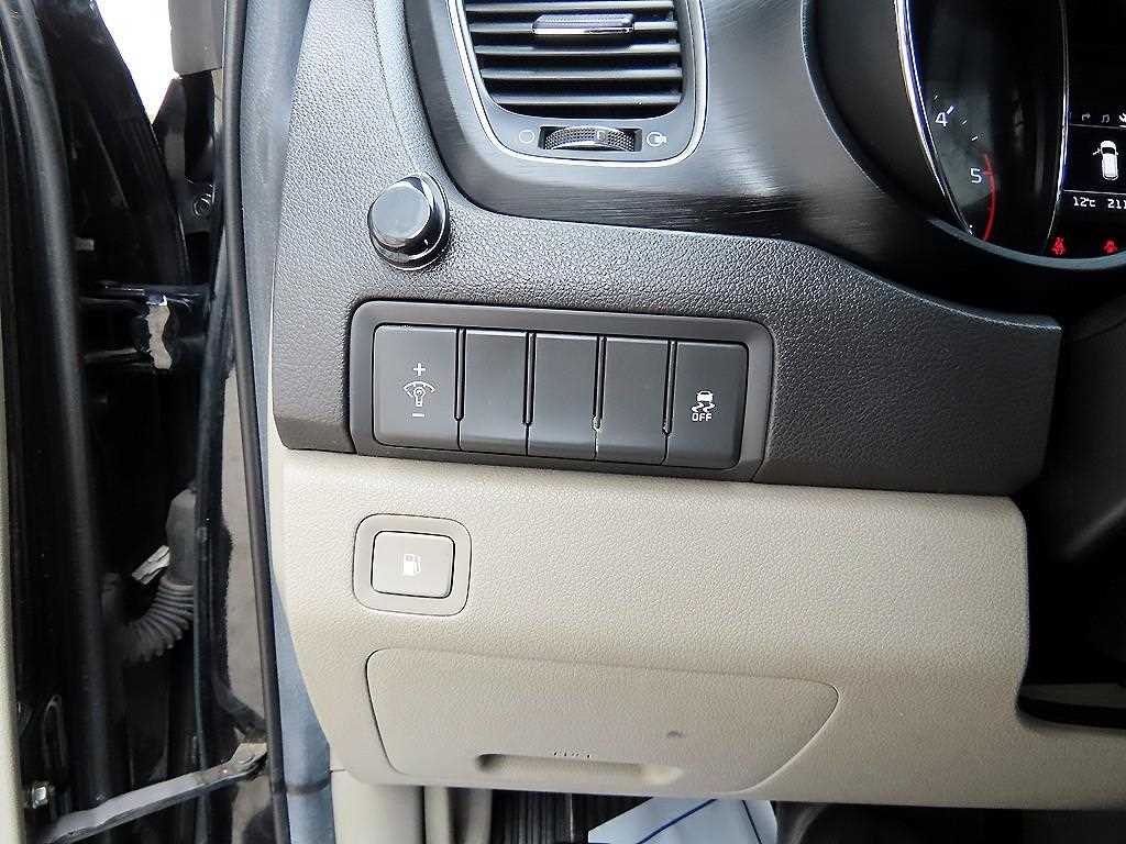 KIA Carnival 2016 - Importación desde Corea - HF Imports Iquique - Foto 13