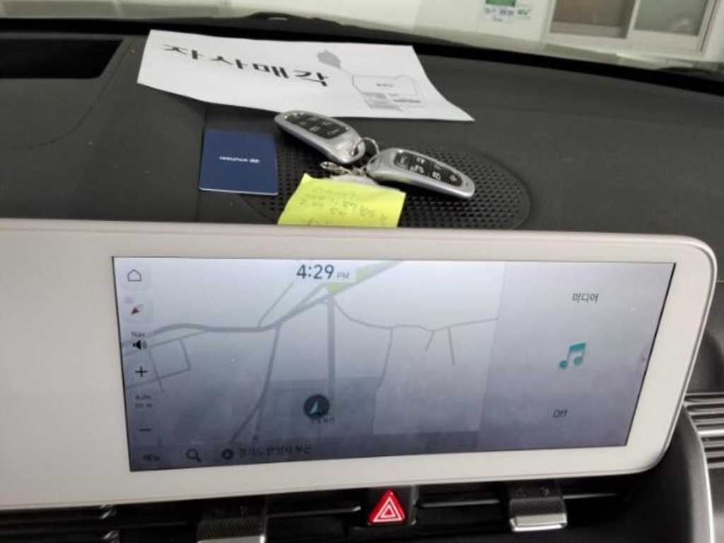 HYUNDAI Ioniq 5 - Vista 8