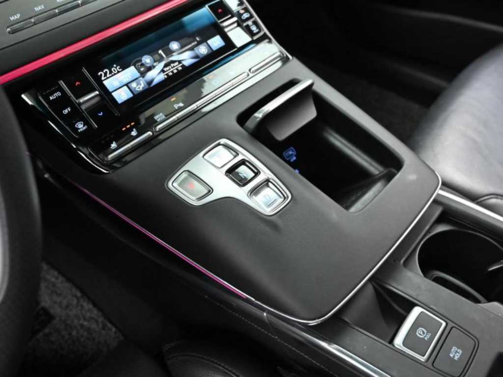 HYUNDAI Grandeur - Vista 9