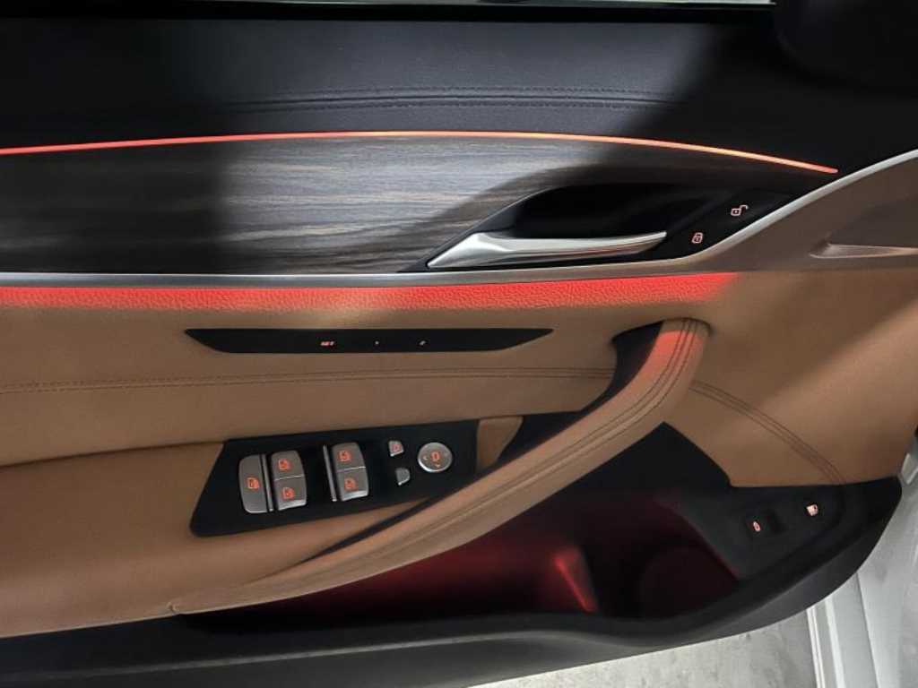 BMW 5 Series 2020 - Importación desde Corea - HF Imports Iquique - Foto 13