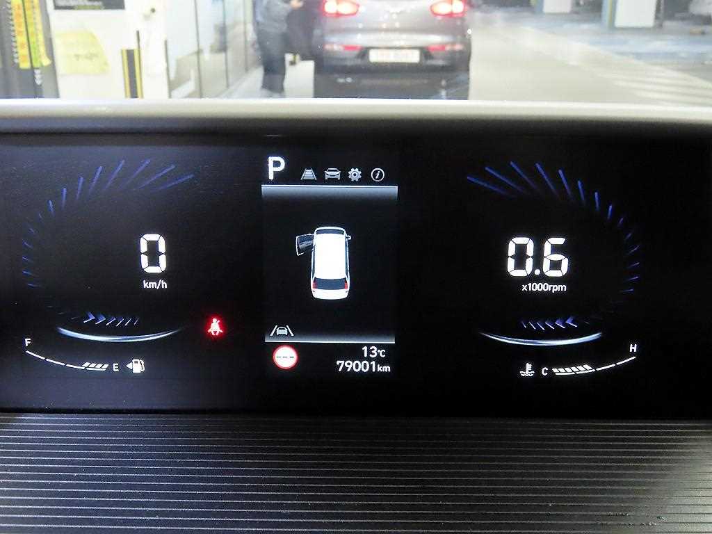 HYUNDAI Staria - Vista 9