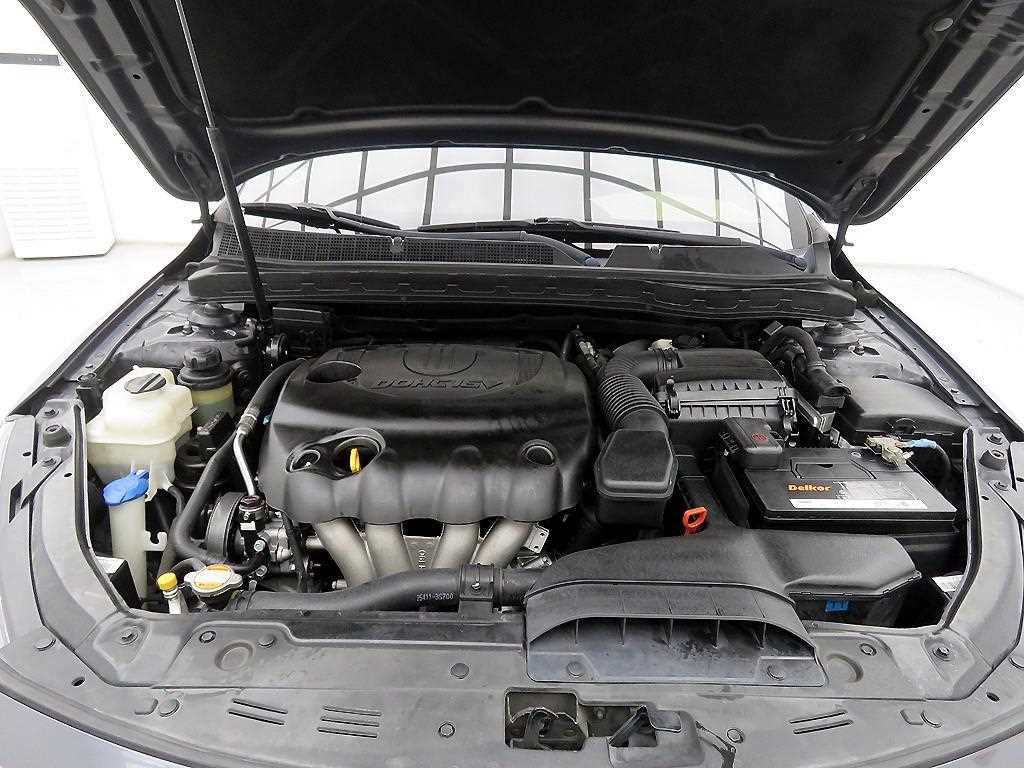 KIA K5 2011 Gris - Importación desde Corea - HF Imports Iquique - Foto 18