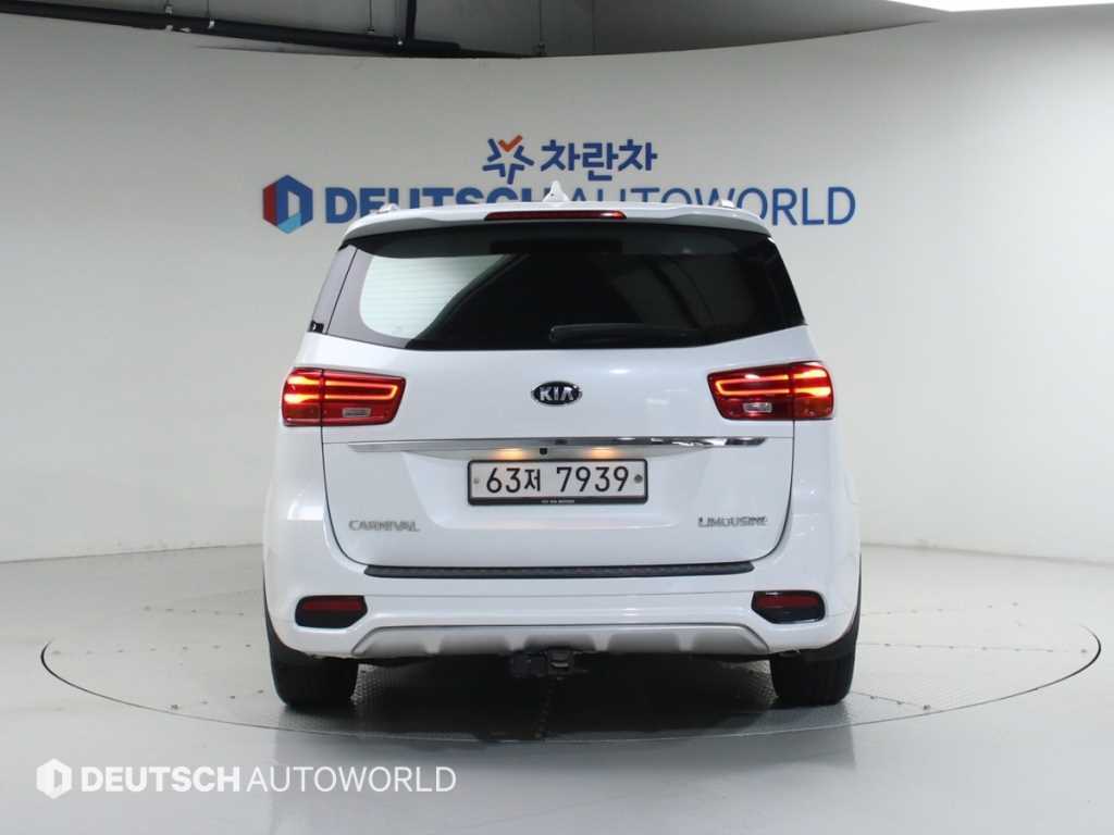 KIA Carnival - Vista 4