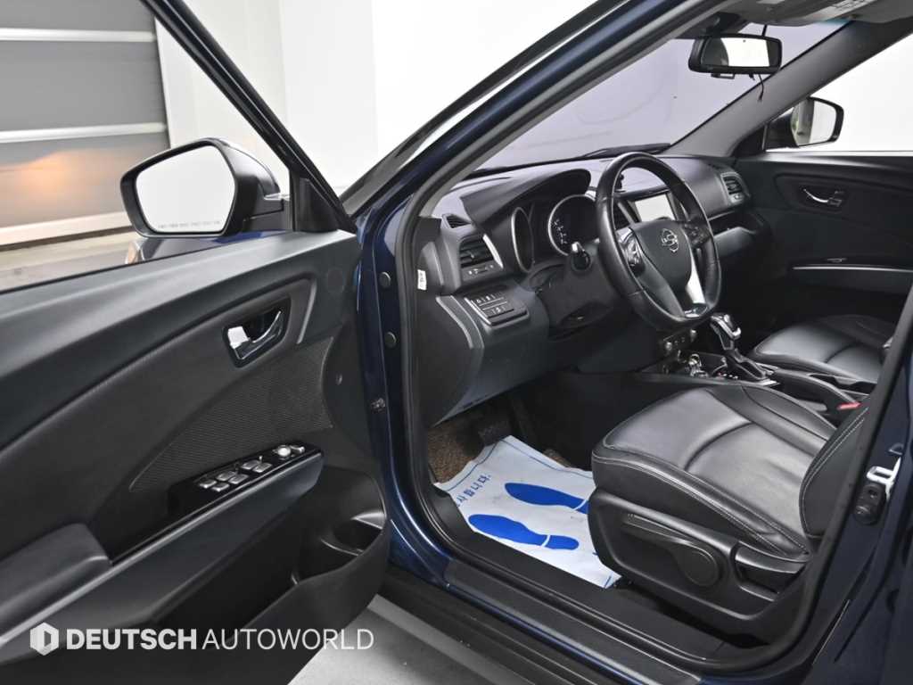 Ssangyong Tivoli - Vista 11