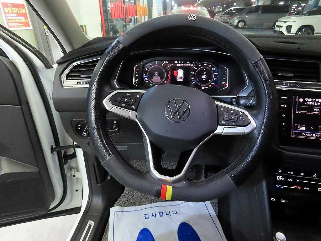 Volkswagen Tiguan - Vista 8