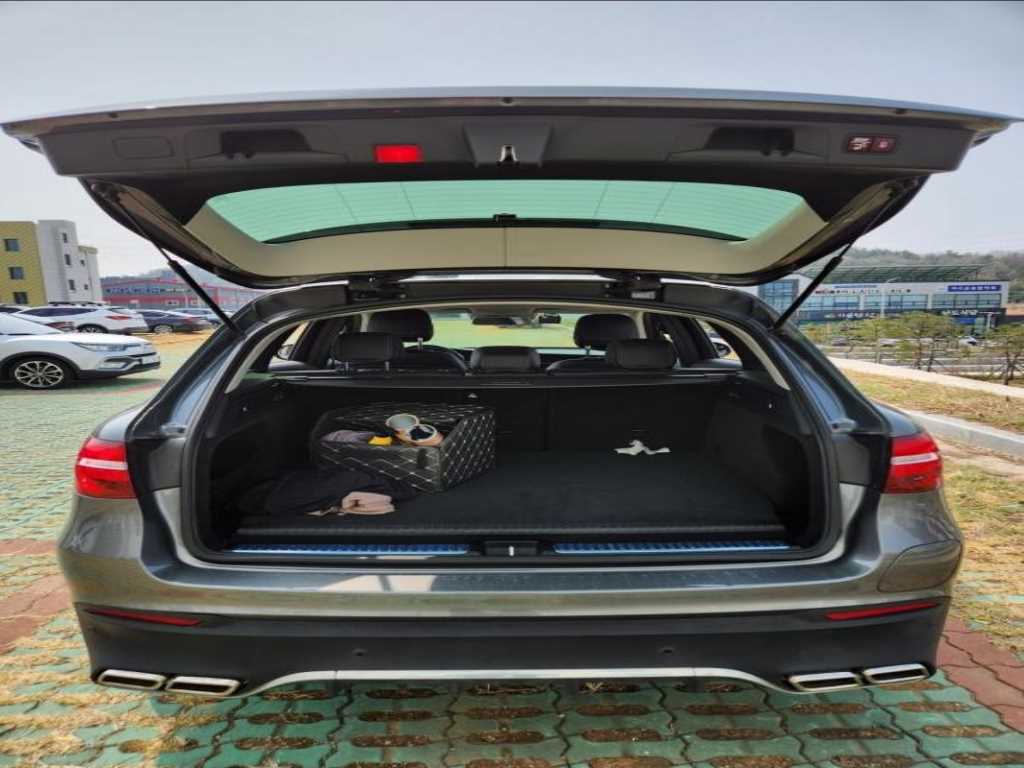 Mercedes Benz GLC Class 2019 Gris - Importación desde Corea - HF Imports Iquique - Foto 13