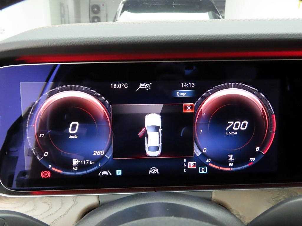 Mercedes Benz E class - Vista 5