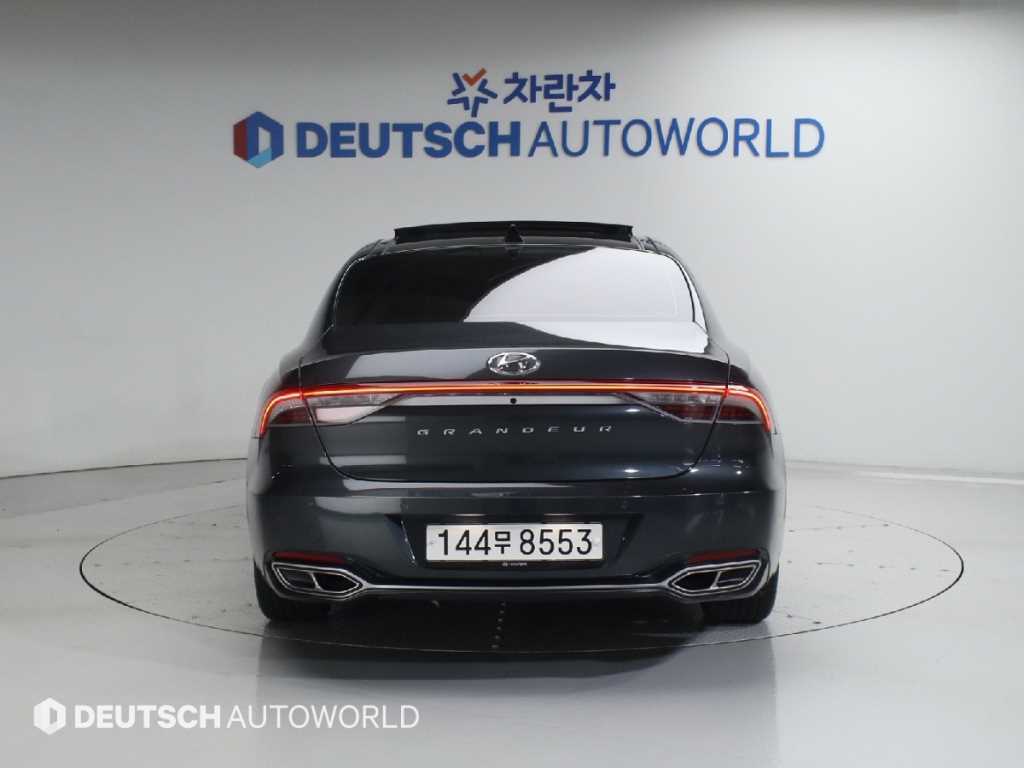 HYUNDAI Grandeur - Vista 4