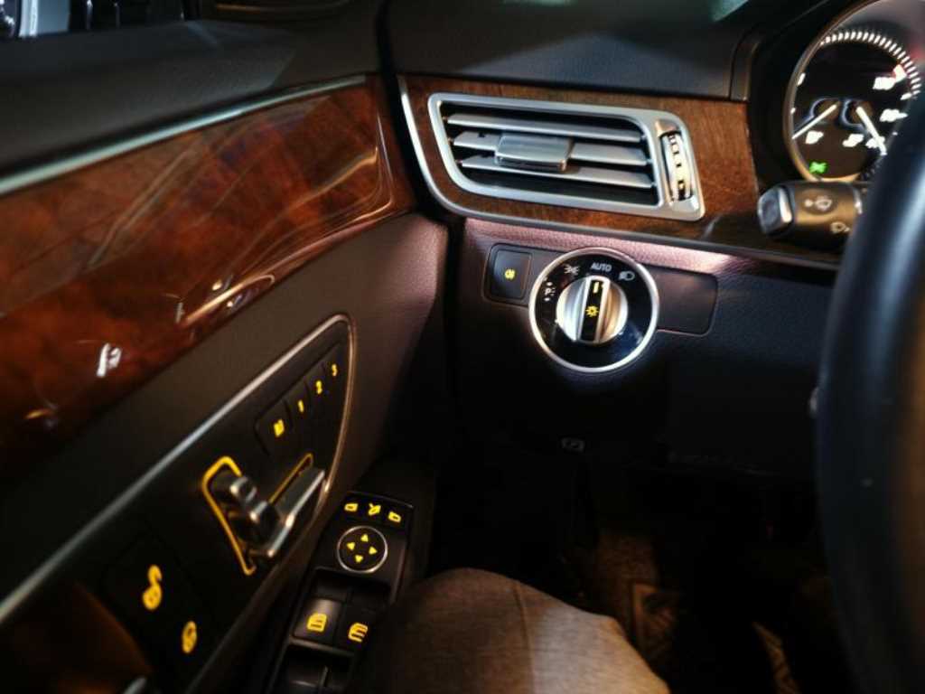 Mercedes Benz E class - Vista 9