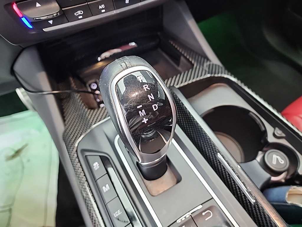 Maserati Levante - Vista 8