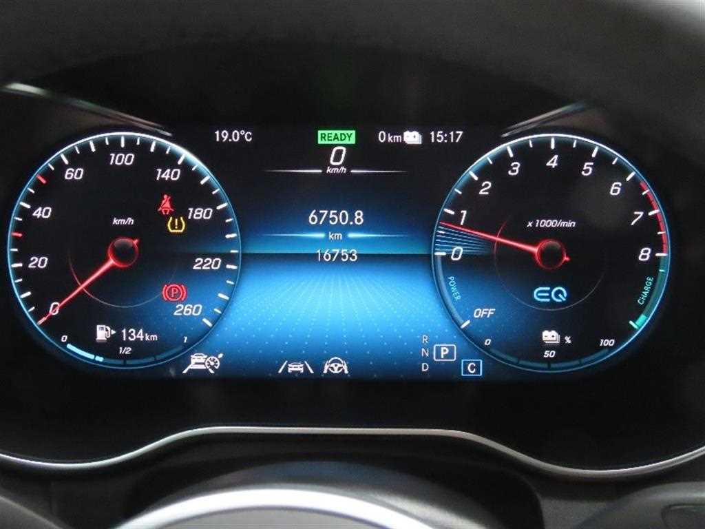 Mercedes Benz GLC Class - Vista 5