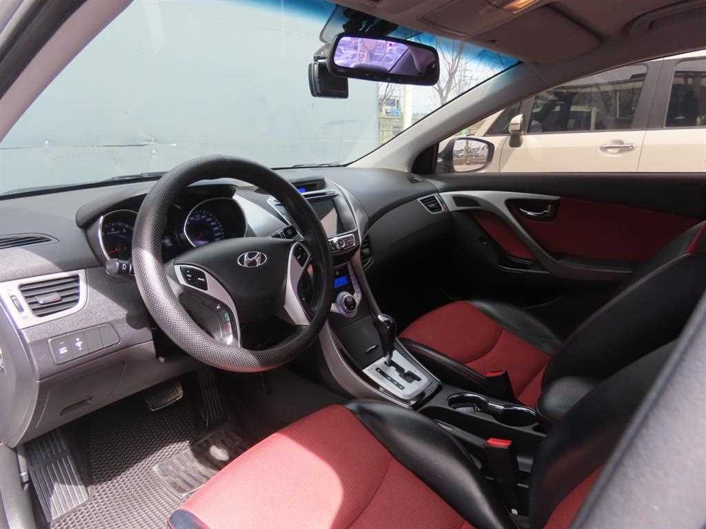 HYUNDAI Avante 2012 Gris - Importación desde Corea - HF Imports Iquique - Foto 16