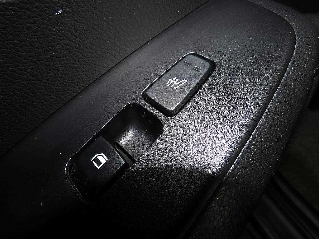 KIA Seltos 2023 Negro - Importación desde Corea - HF Imports Iquique - Foto 15