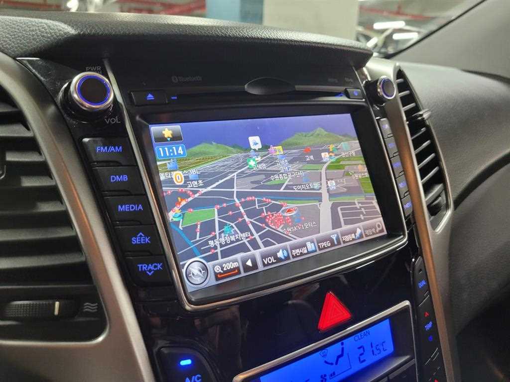 HYUNDAI i30 - Vista 9