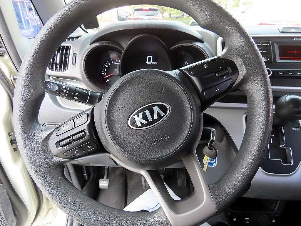 KIA Ray - Vista 8