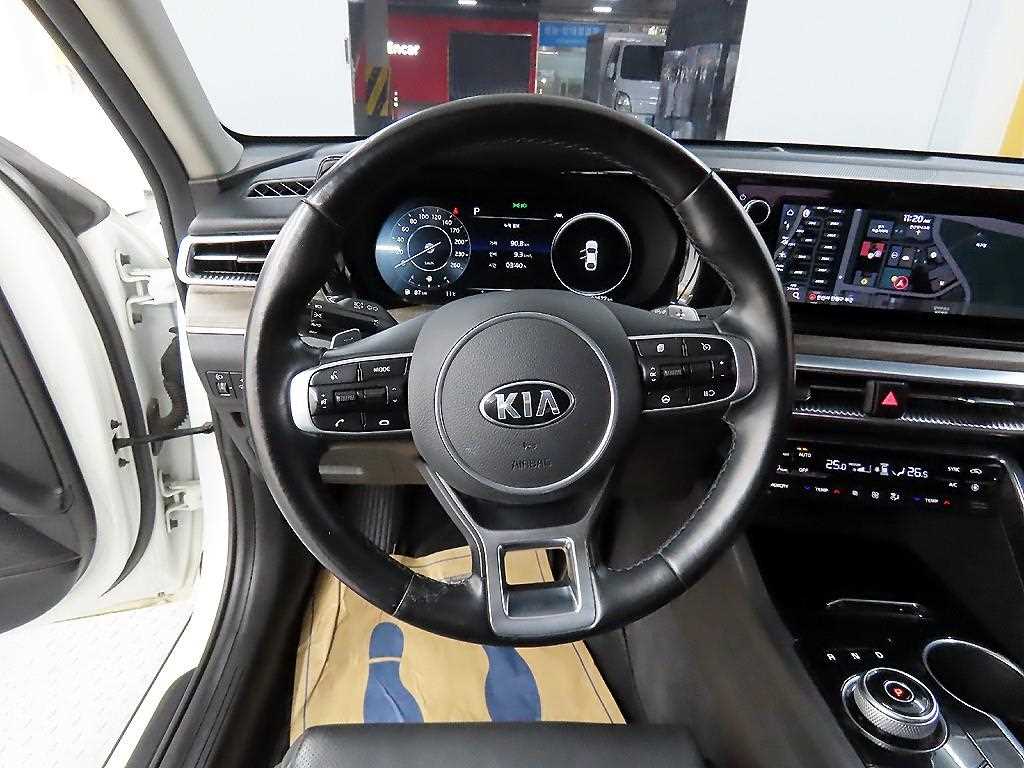 KIA K5 - Vista 9