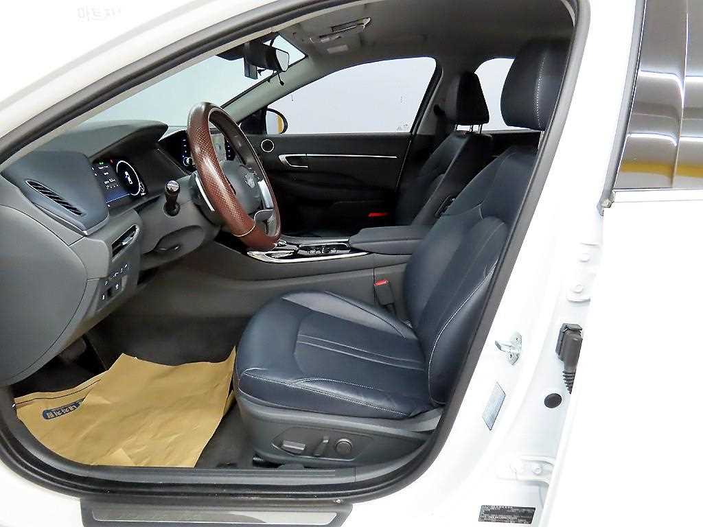 HYUNDAI Sonata - Vista 5