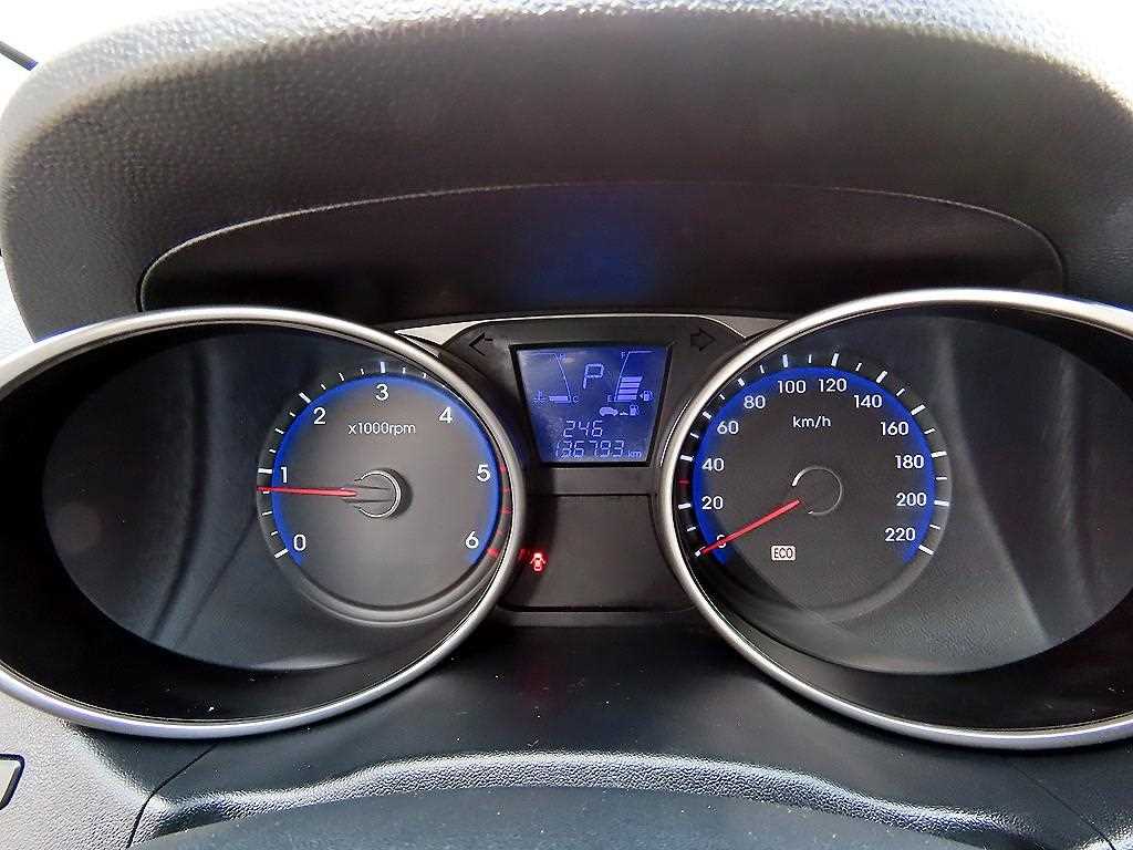 HYUNDAI Tucson - Vista 9