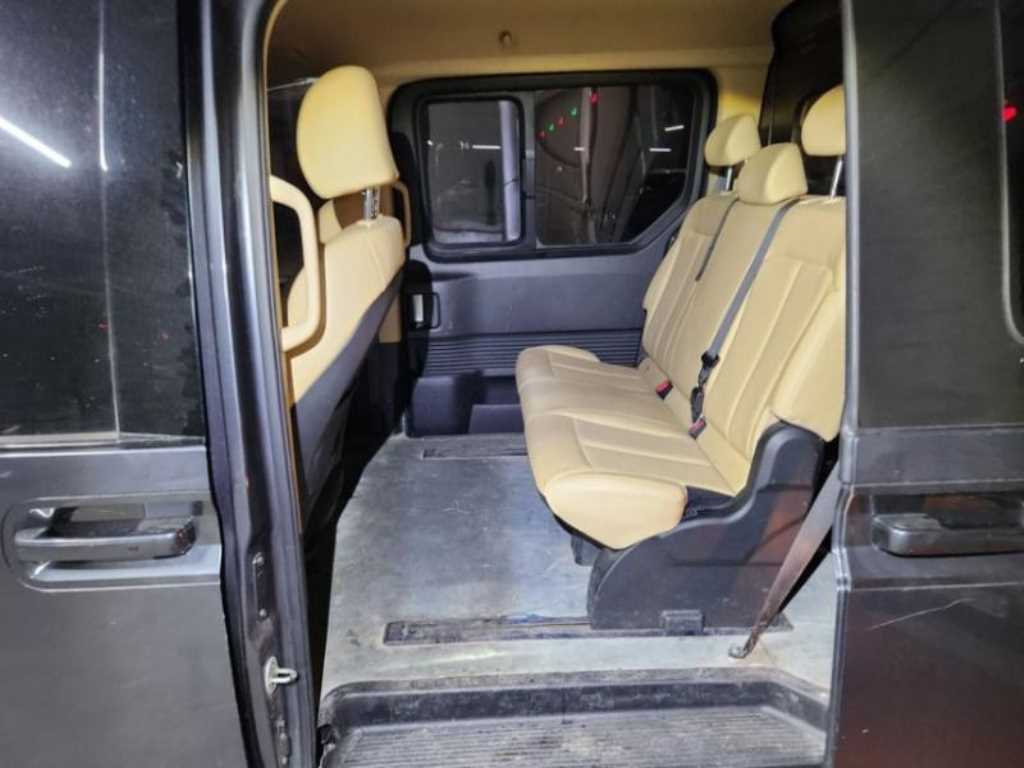 HYUNDAI Staria - Vista 9