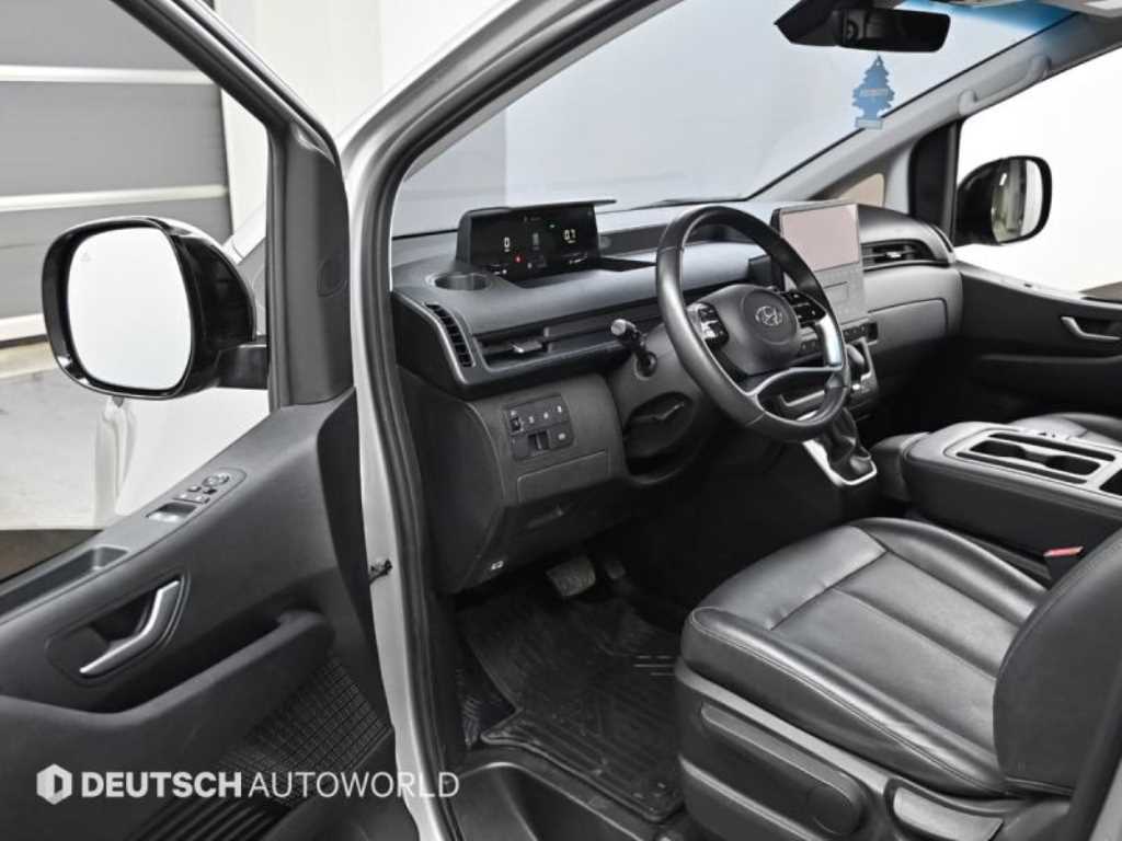 HYUNDAI Staria - Vista 11