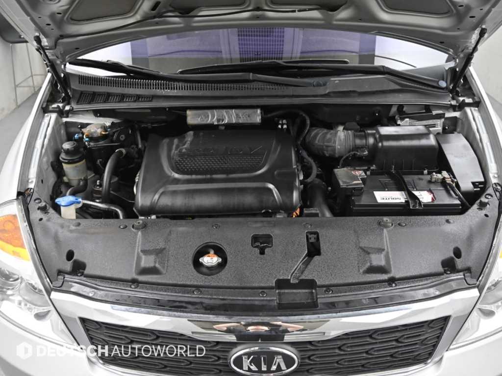 KIA Carnival - Vista 6