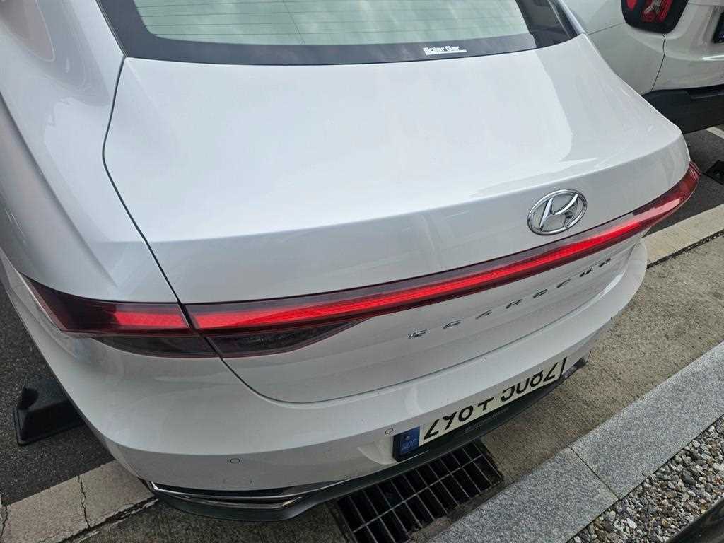HYUNDAI Grandeur - Vista 4