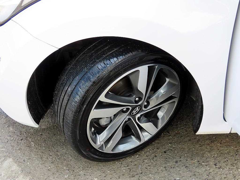 HYUNDAI Avante 2015 Blanco - Importación desde Corea - HF Imports Iquique - Foto 20