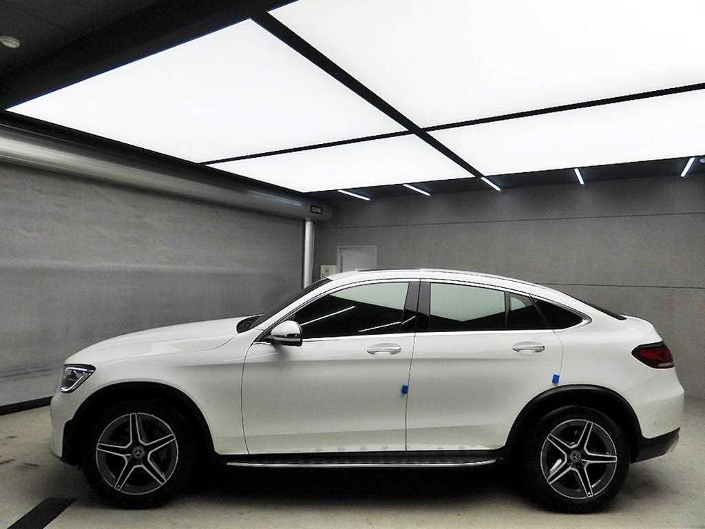 Mercedes Benz GLC Class - Vista 4